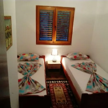Antic Apartment Orebić