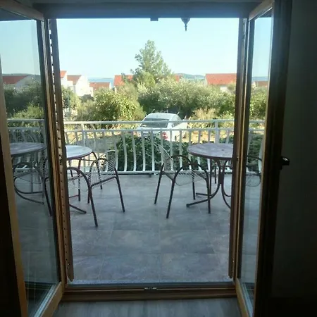 Antic Apartment *